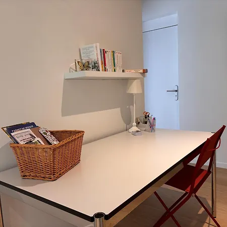 Les Marguerites Et De Nage *