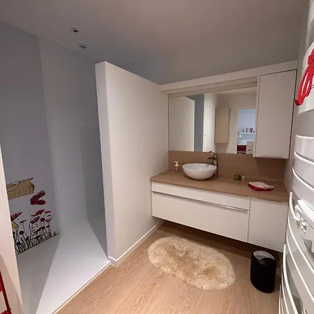 Les Marguerites Et De Nage * Contrexéville