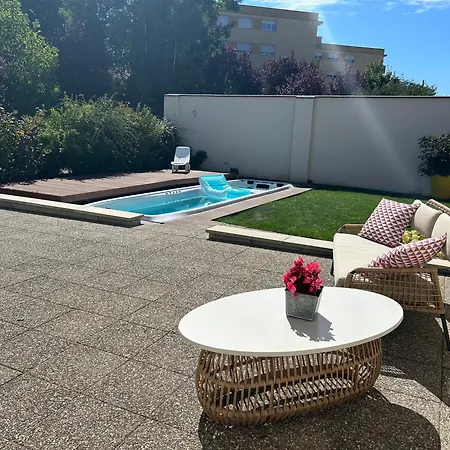 Les Marguerites Et De Nage Contrexéville