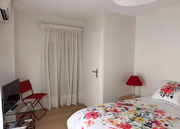 Les Marguerites Et De Nage Appartement Contrexéville